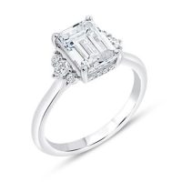 EMERALD CUT DIAMOND RING (2)