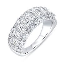 EMERALD CUT DIAMOND RING